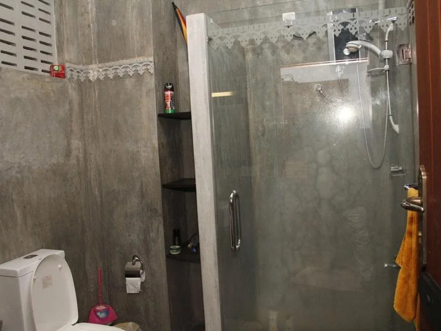 Thumbelina Apartments