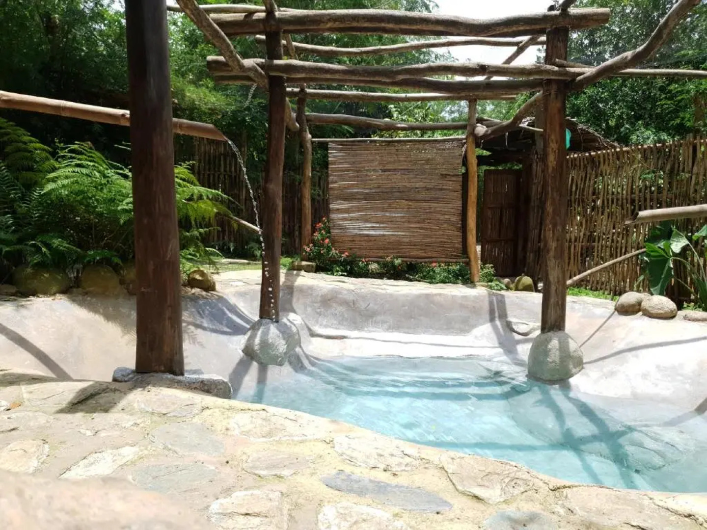 Maka-Kalinaw 4 Wabi-sabi Room, Spa bath