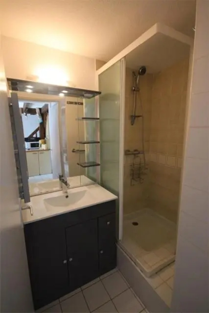 300m de la plage, adorable maison sud 2 chambres 5 couchages terrasse ombragée parking LRHP14