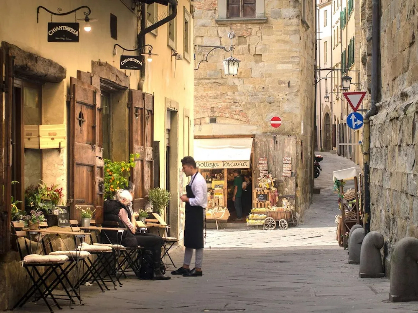 Cozy Farmhouse with Swimming Pool in Bucine