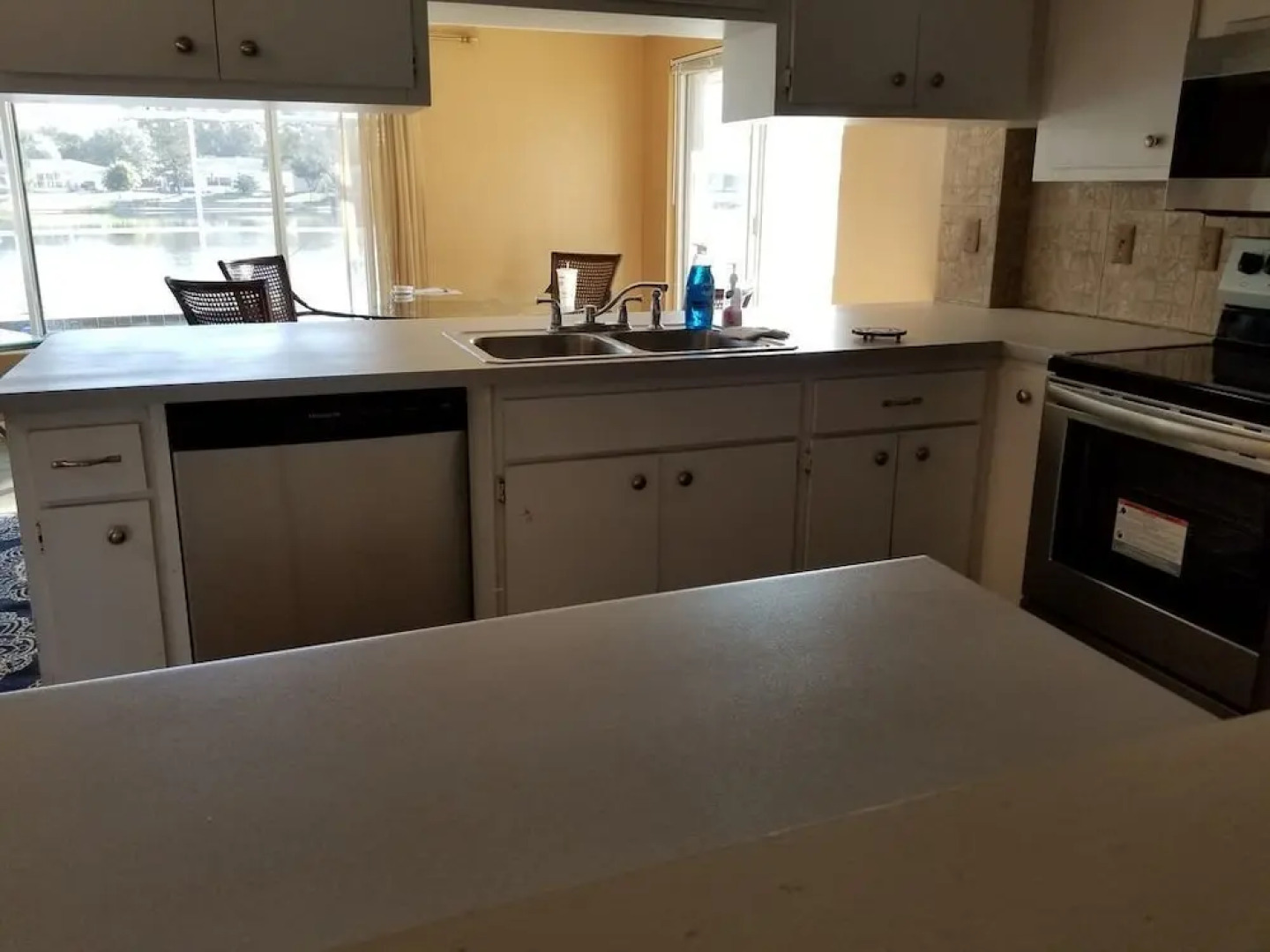 Newly Renovated Pool and Lake Dream Home