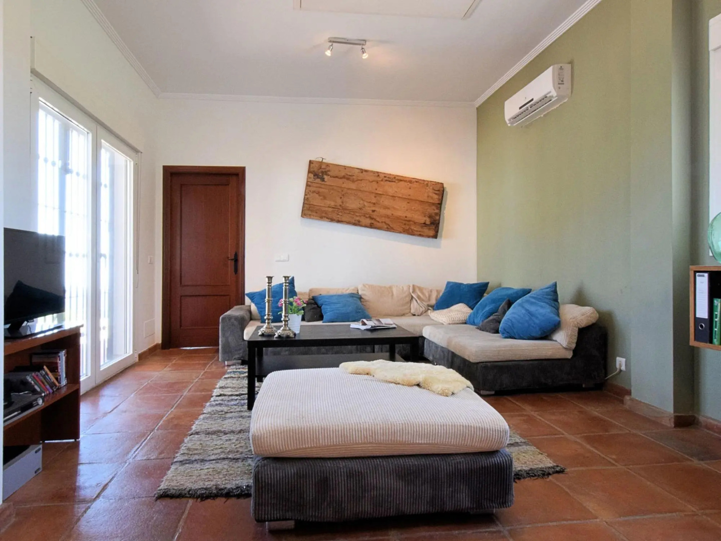 Pleasant Villa in Arenas with jacuzzi