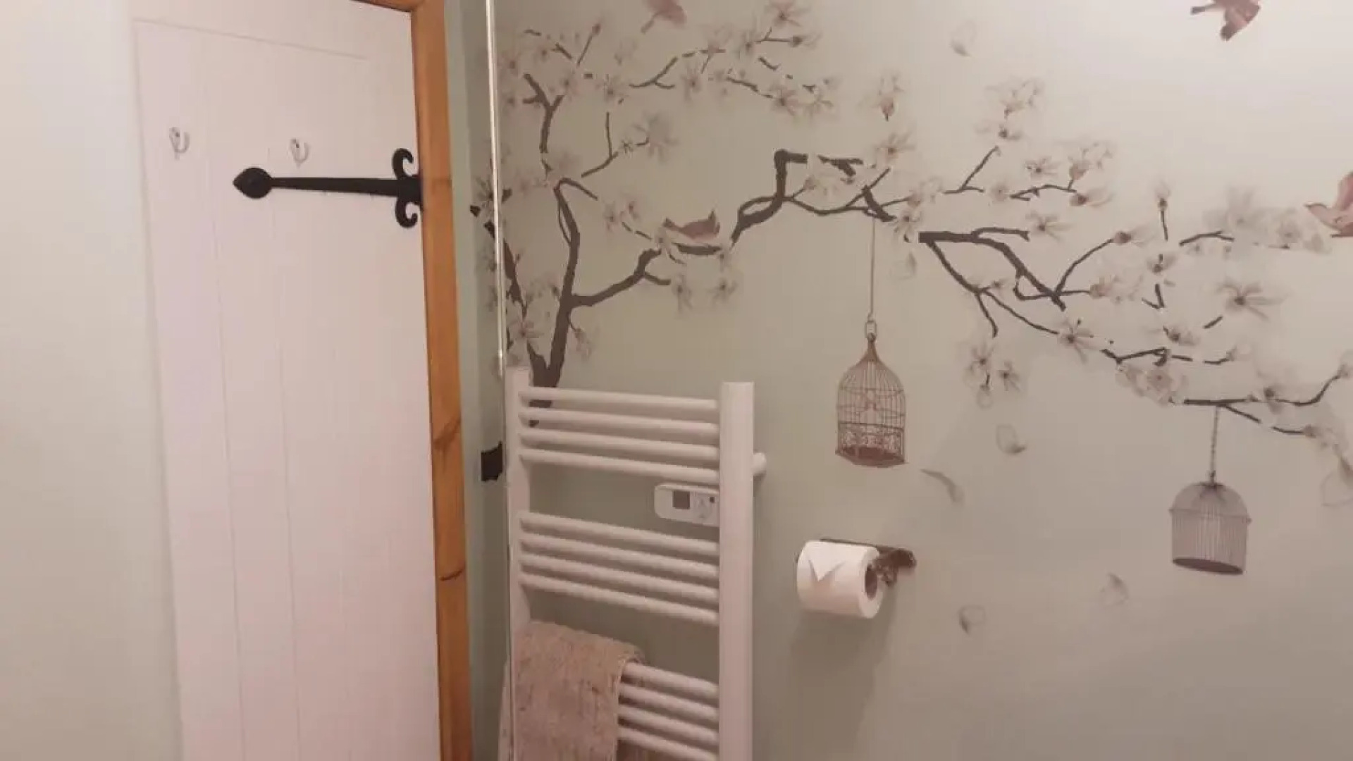 Wesley House Holidays - Choice of 2 Quirky Cottages in 4 private acres