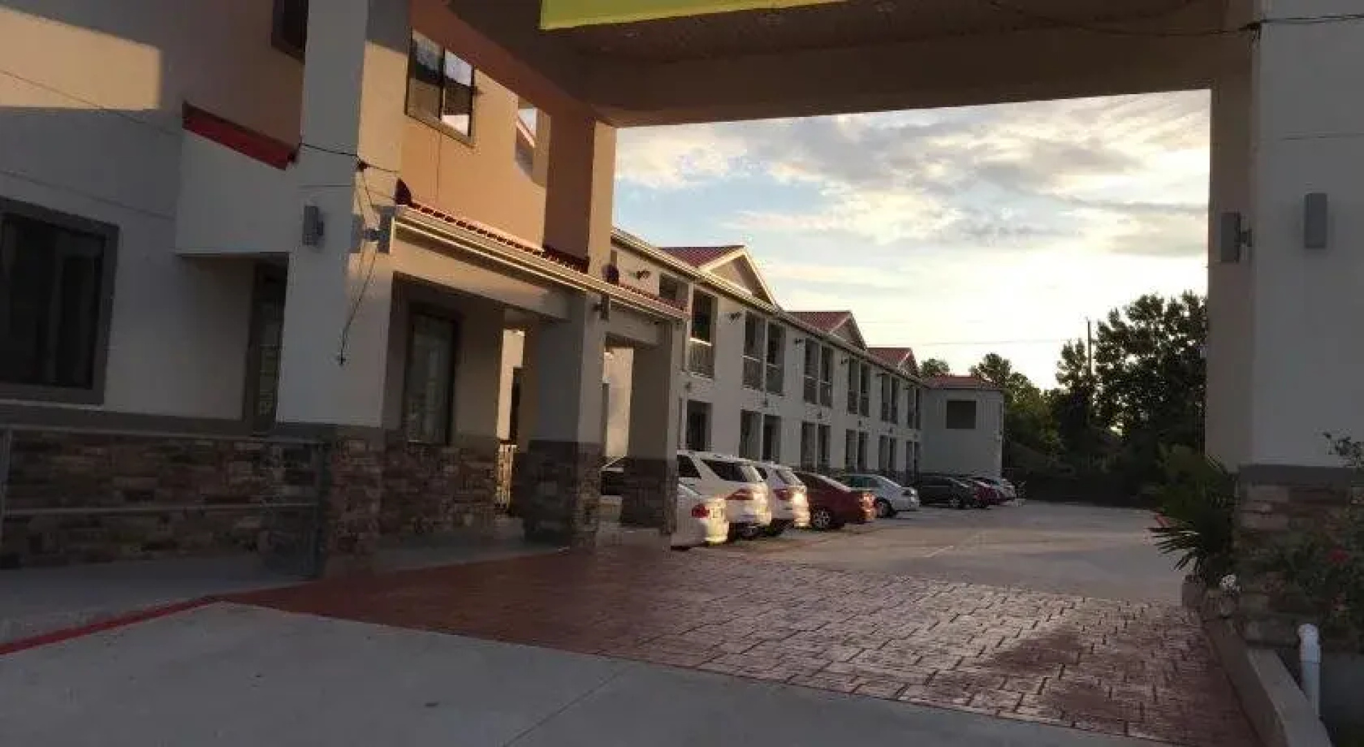 Scottish Inns & Suites Fry Road