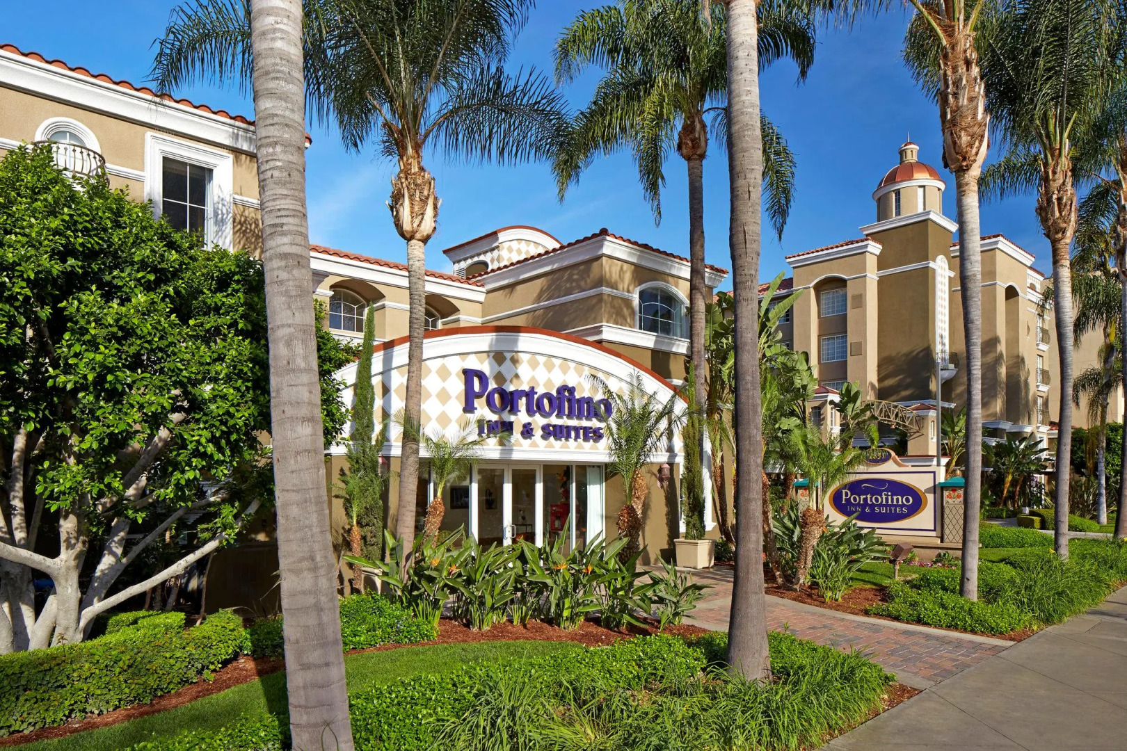 Anaheim Portofino Inn and Suites