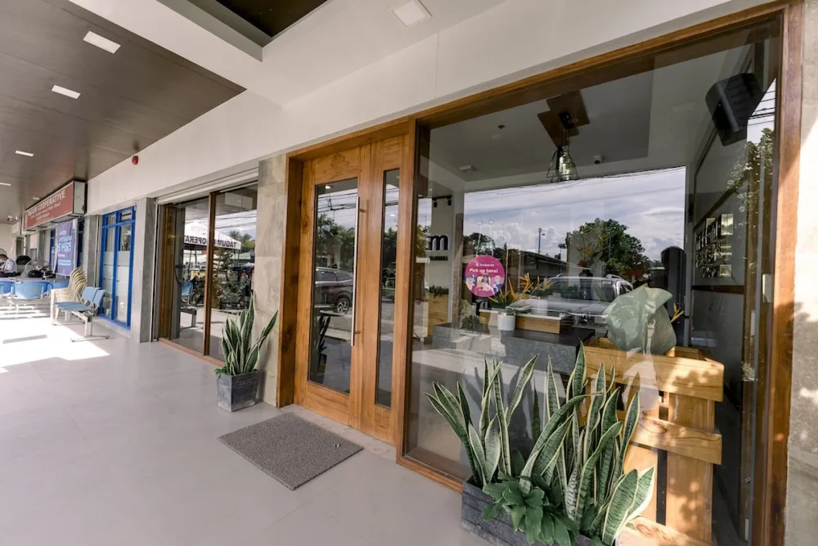 Madonna Hometel and Suites New Pandan