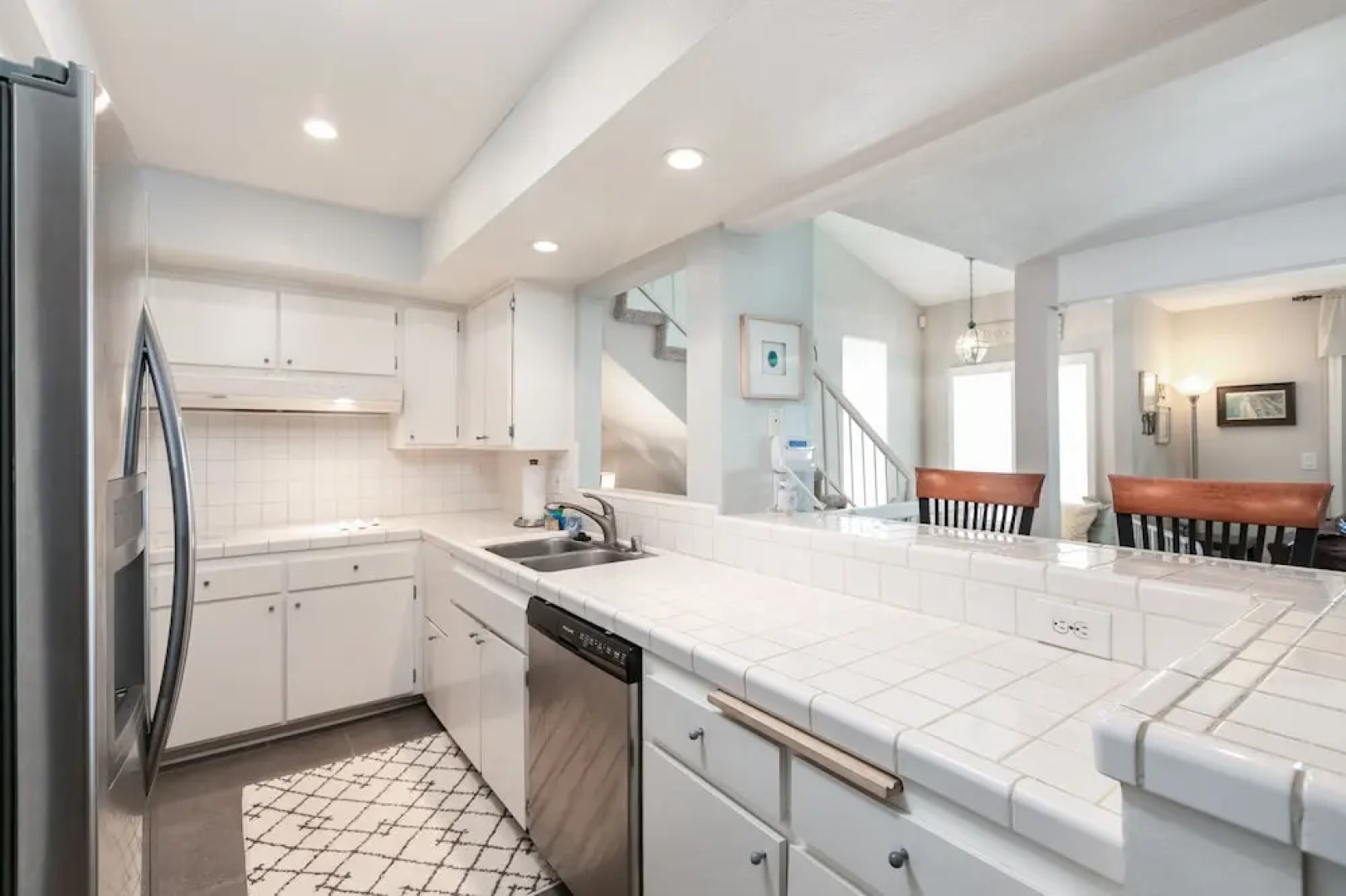 3br W/ Patio & Grill - 1 Mile To Beach & Pier Ave 3 Bedroom Townhouse