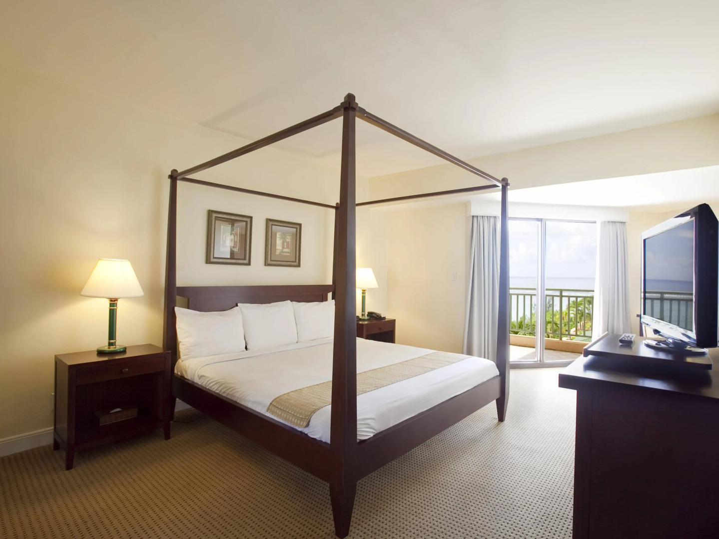 Holiday Resort & Spa Guam