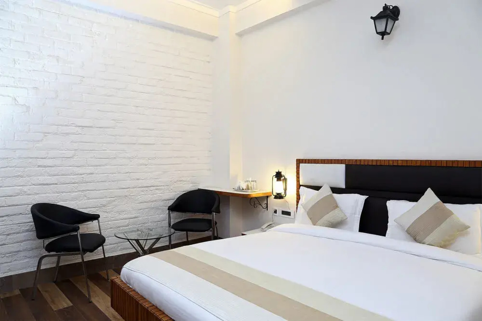 FabHotel Huda Sushant Lok