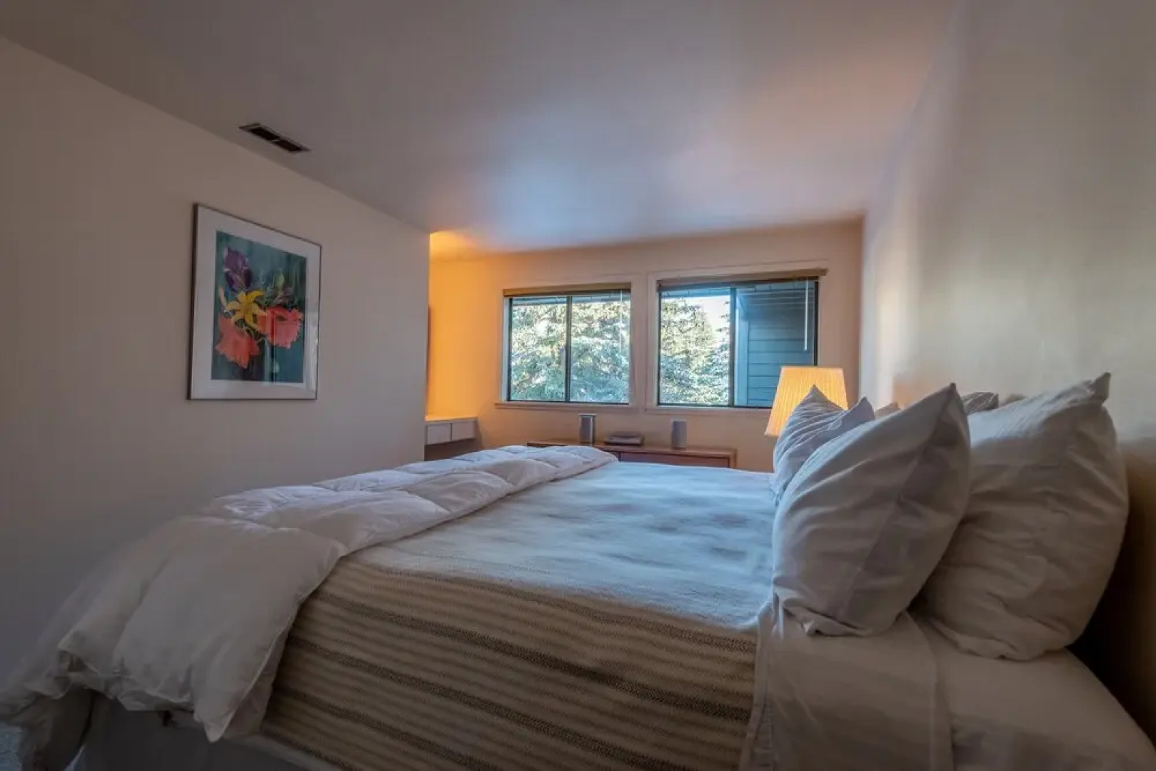 Dollar Meadows Condo with access to Sun Valley pool, hot tub, tennis and golf