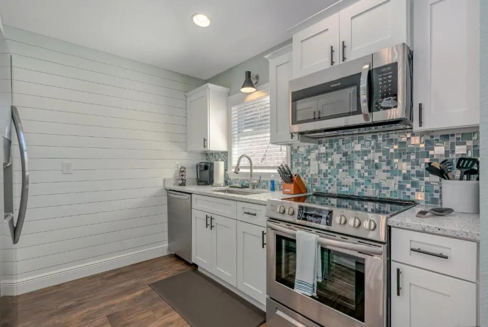 Charming Surf Bungalow Just 30 Seconds to the Beach!