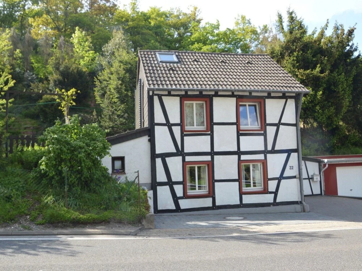 Welcoming Holiday Home in Schleiden near Forest