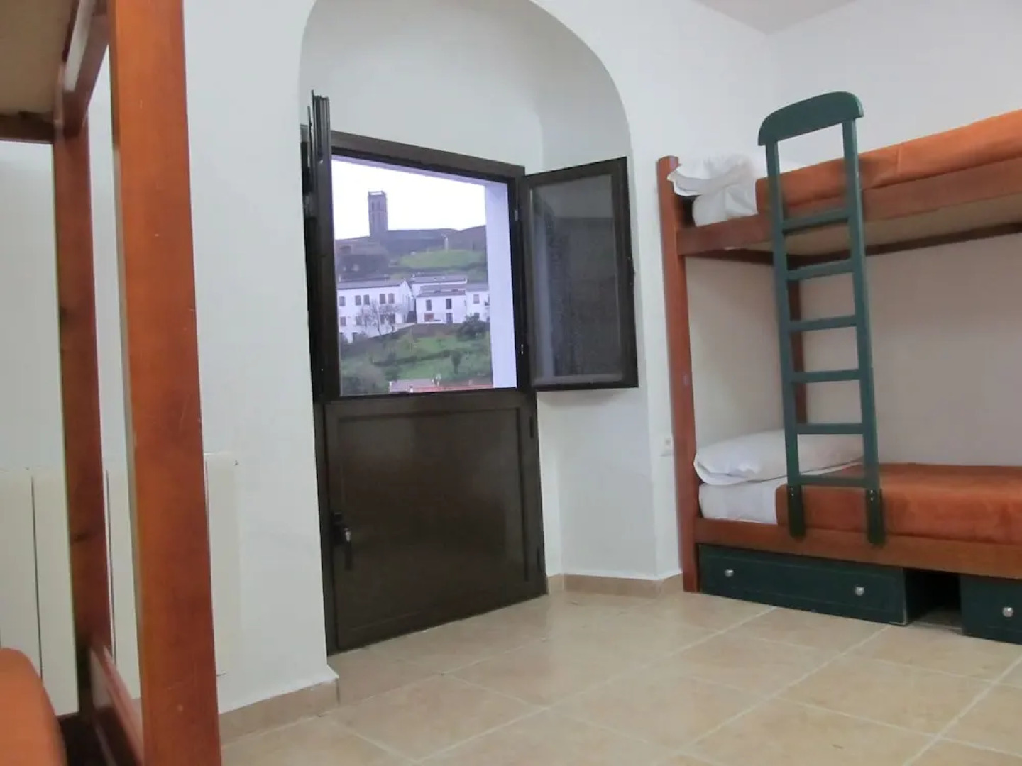 Albergue Rural Almonaster