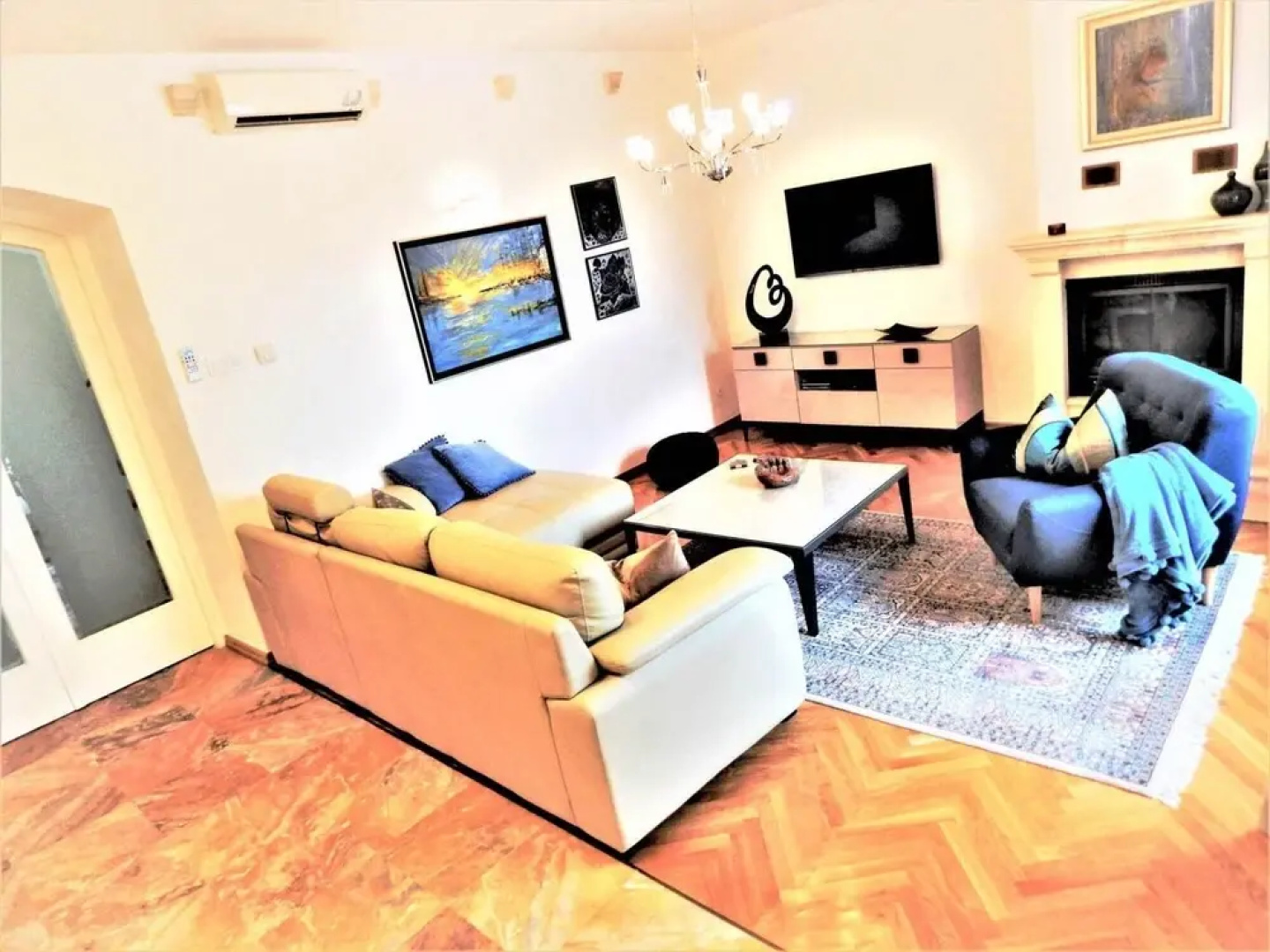 Villa Umag in Umag With 5 Bedrooms and 5 Bathrooms