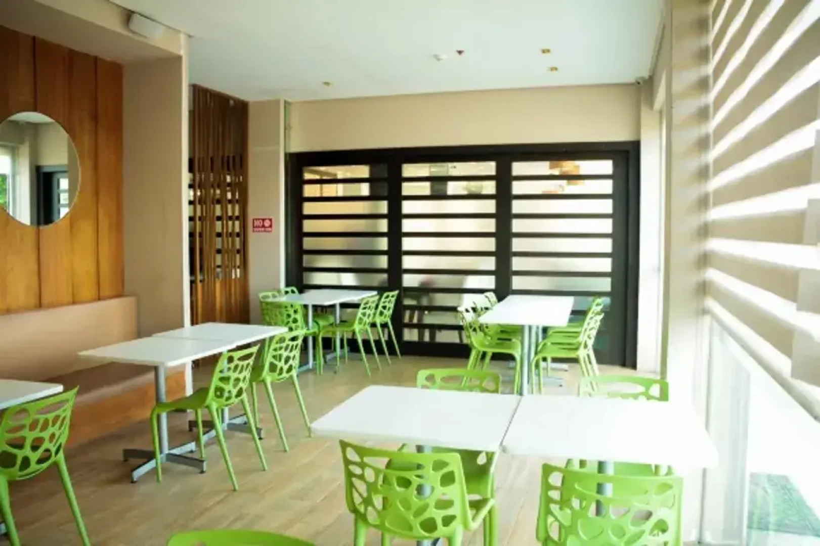 Casablanca Suites Near Airport