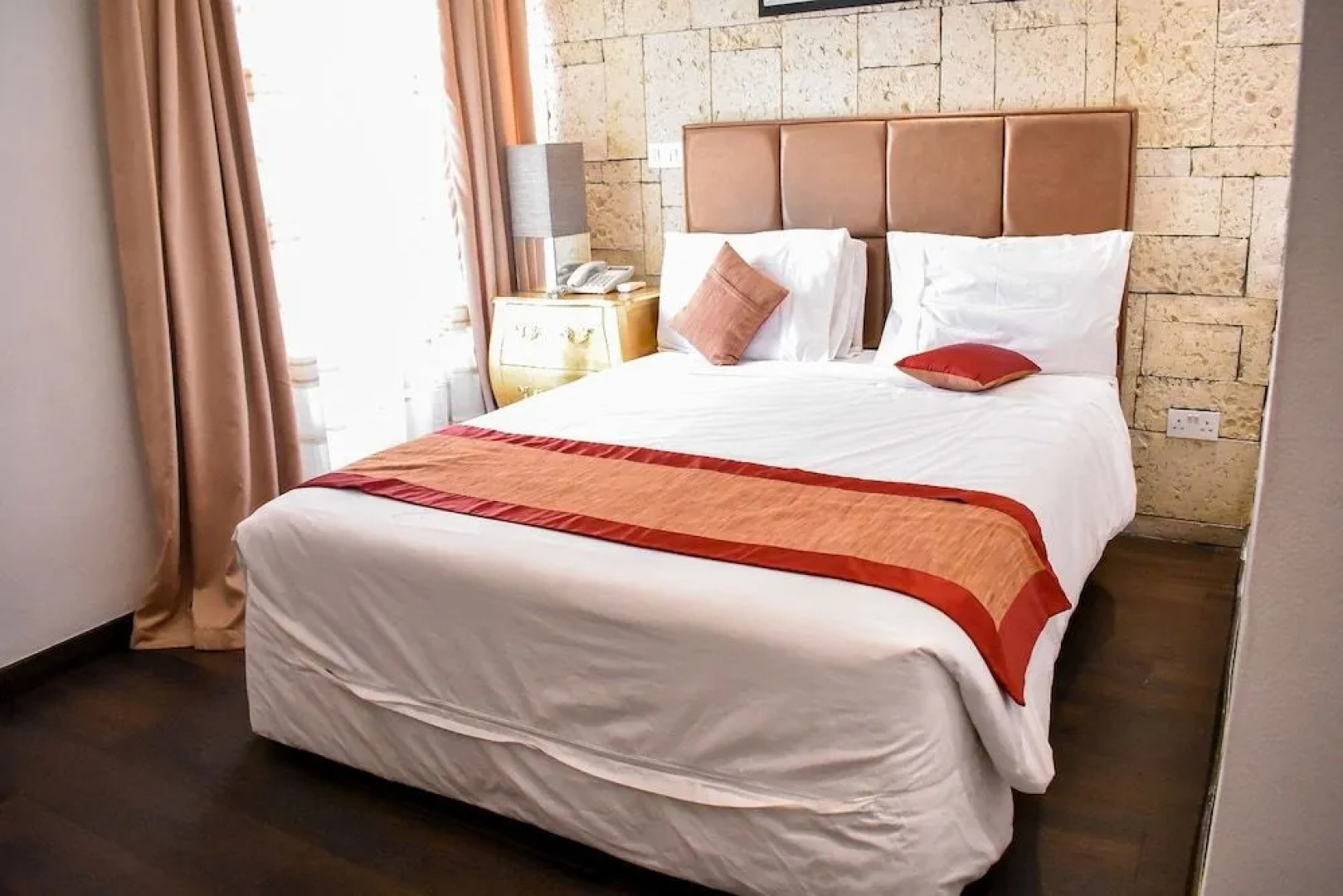 Sun Heaven Hotel & Resort V/I