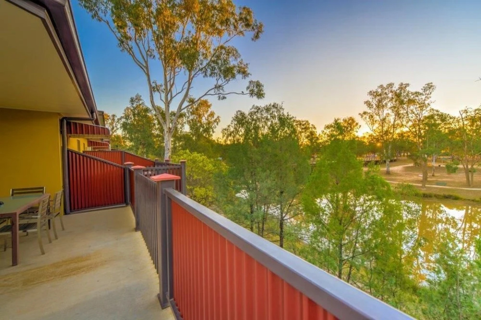 Swagsman Motel Miles