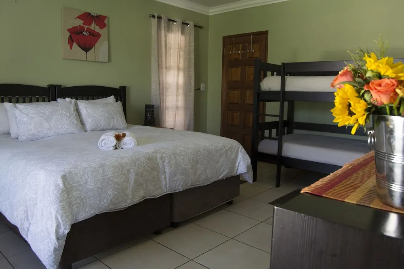 Summer Garden Guest House (The Flower Box)