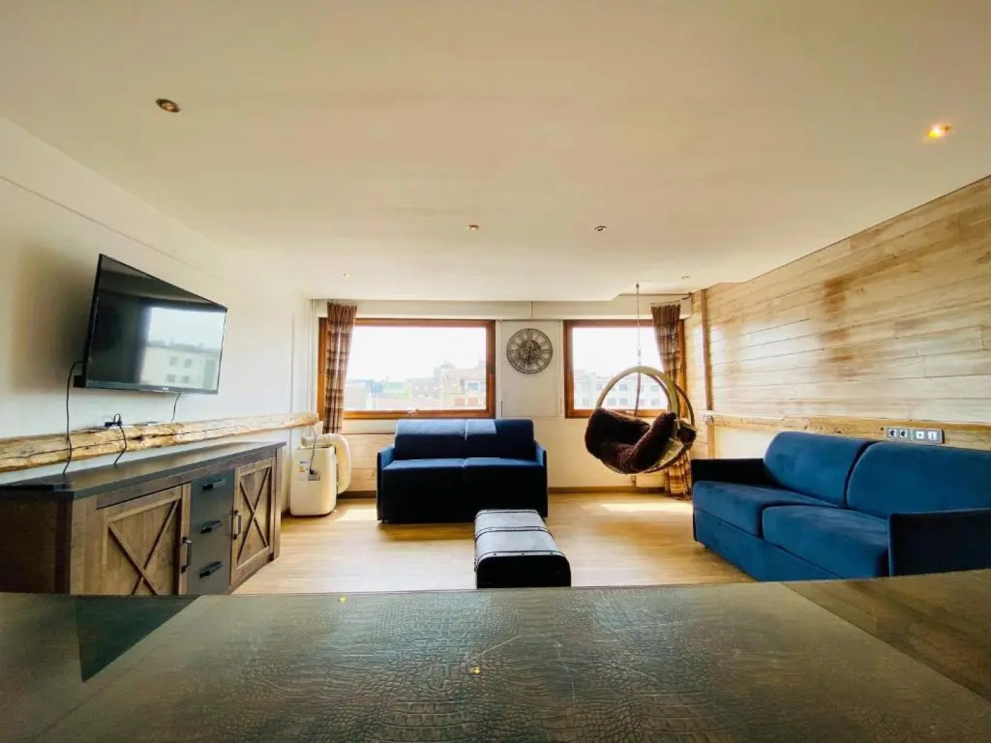 La Venise Annécienne - Studio lumineux, avec parking privé gratuit, proche gare