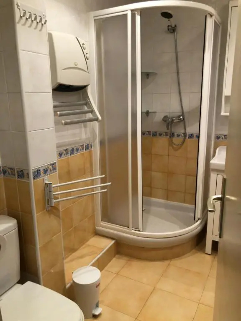 Appartement lumineux, avec balcon, à 200m de la plage