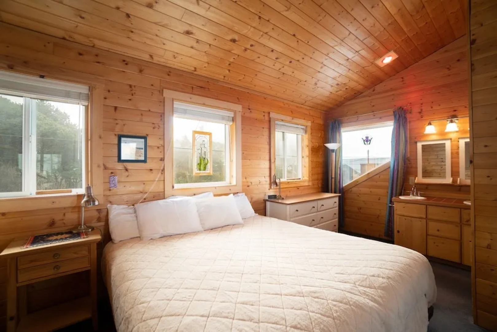 Pine Beach 2 Bedroom Cottage