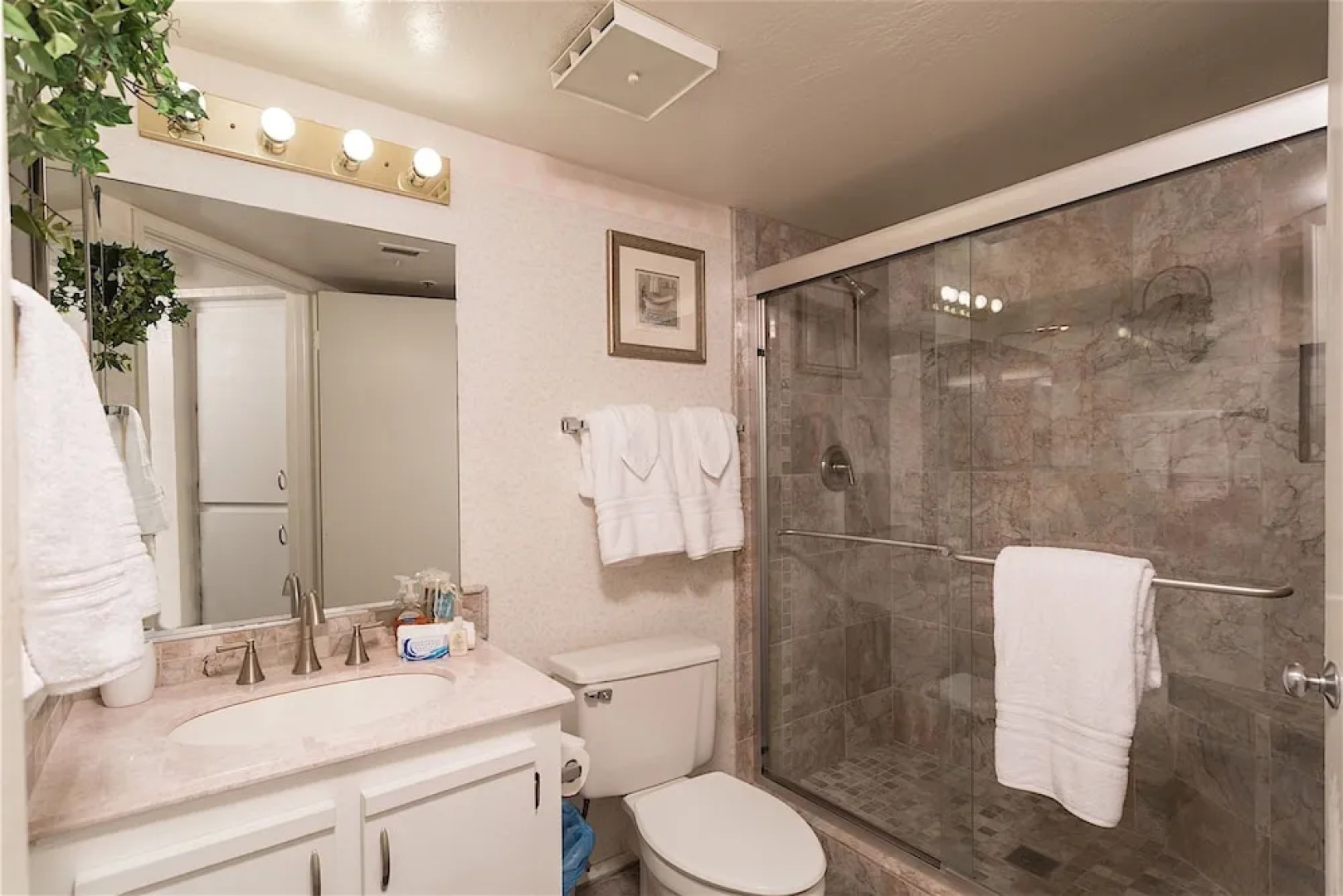 Surprise Escape 2 BR by Casago