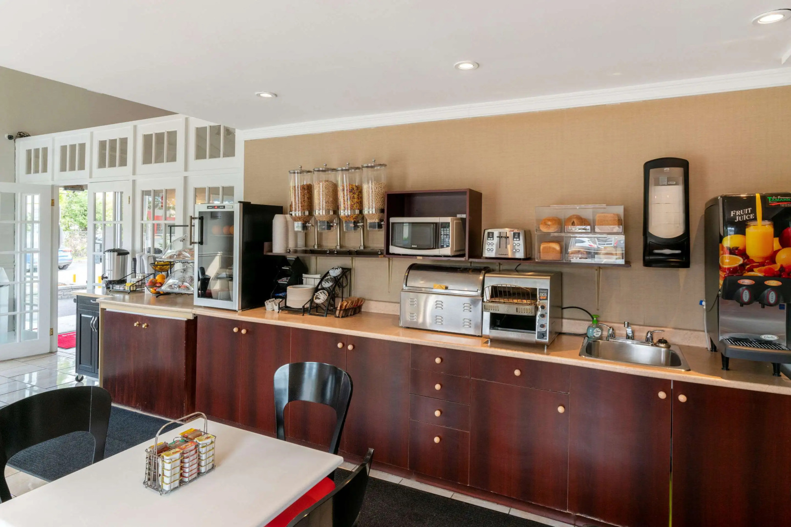 : Econo lodge Hotel Brossard