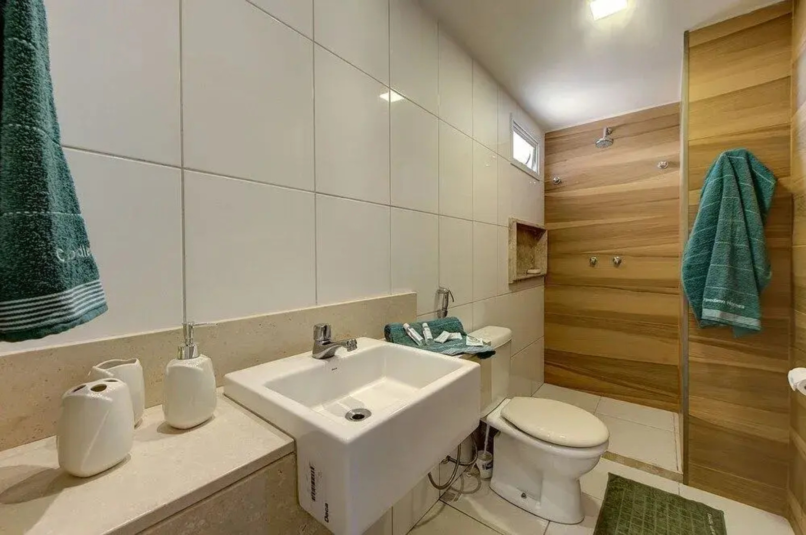 MAGNíFICO APART NO CATU LAKE RESIDENCE