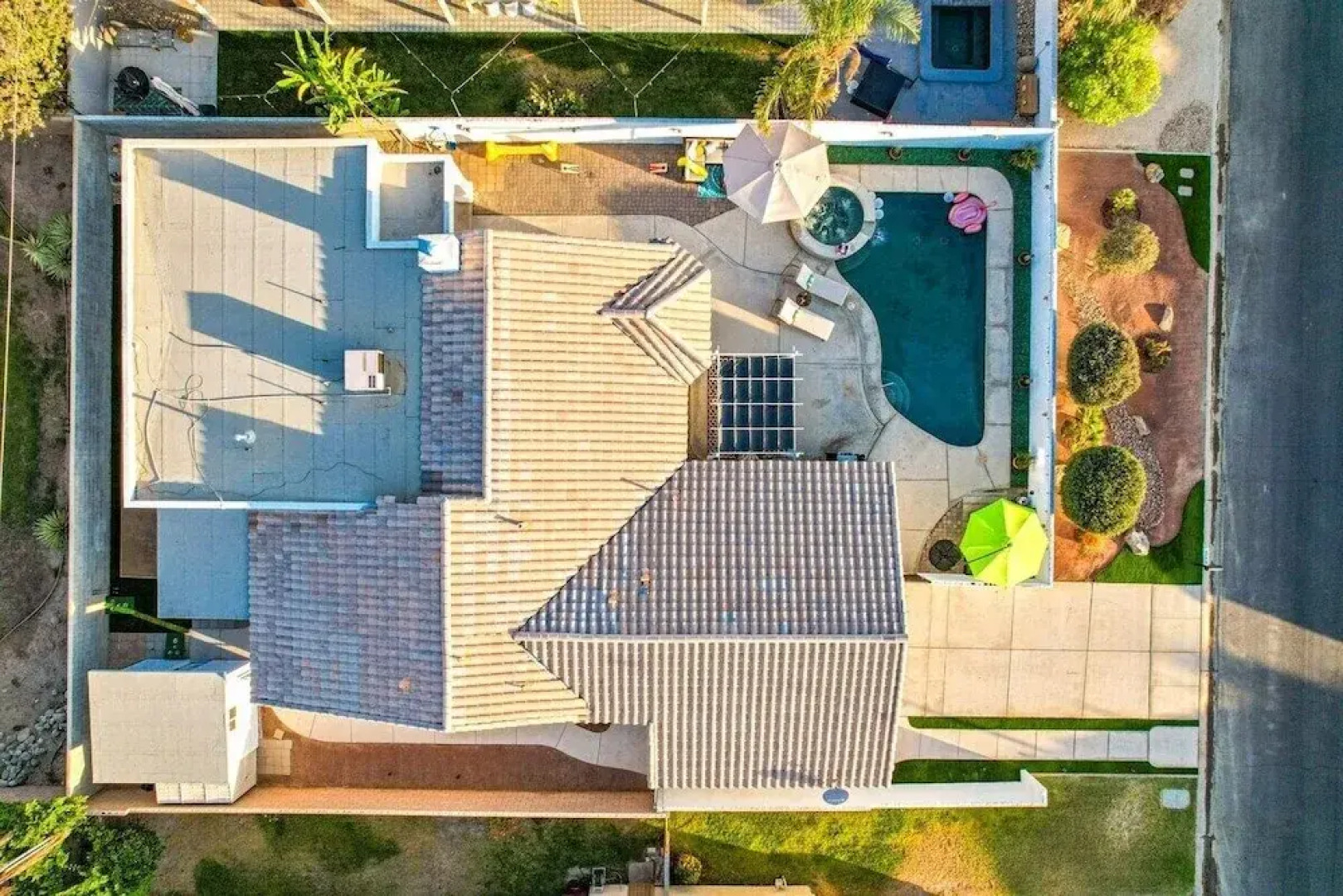 Relaxing 5BR Retreat with Pool Game Room