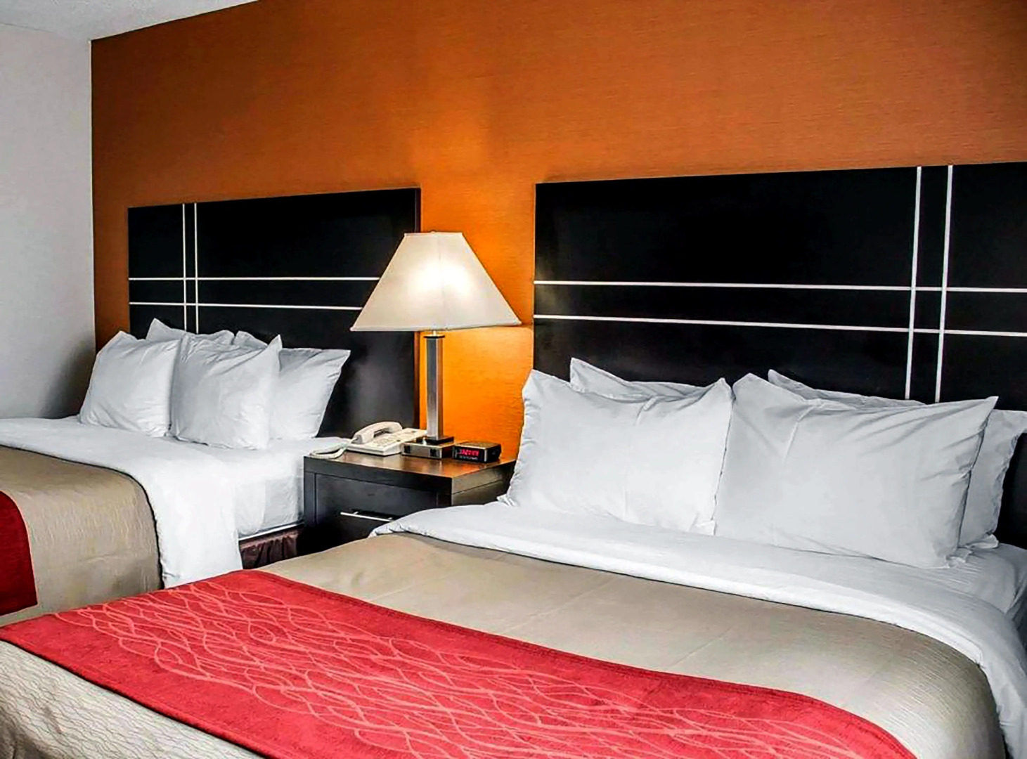 Howard Johnson by Wyndham Columbus State Fairgrounds I-71