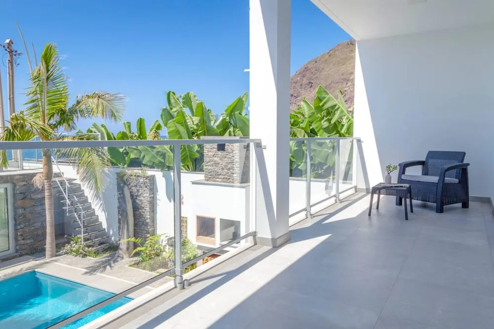 Madeira Beach House by MHM