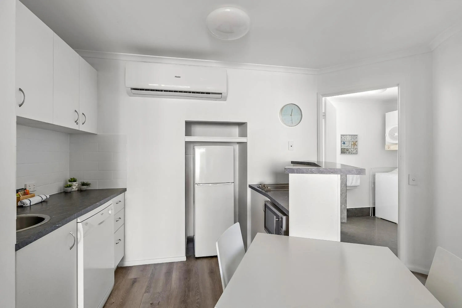 1 Bedroom Unit in 4 Star Tropical Resort in Noosaville
