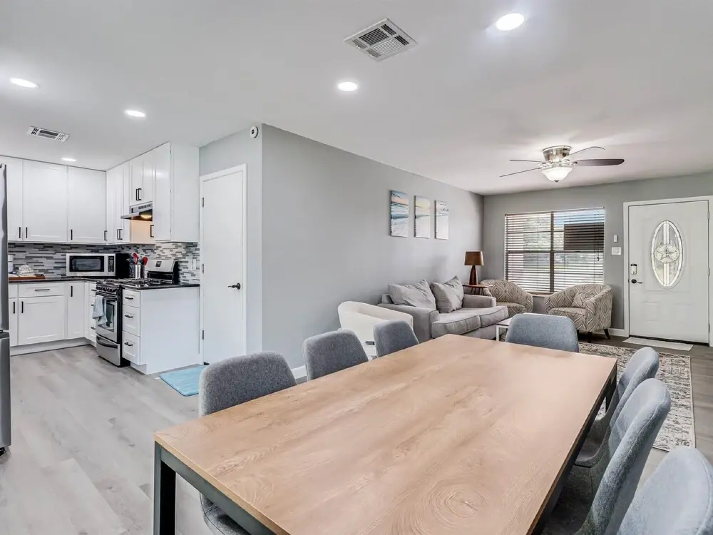 Just Beachy Ap164 4 Bedroom Home by RedAwning