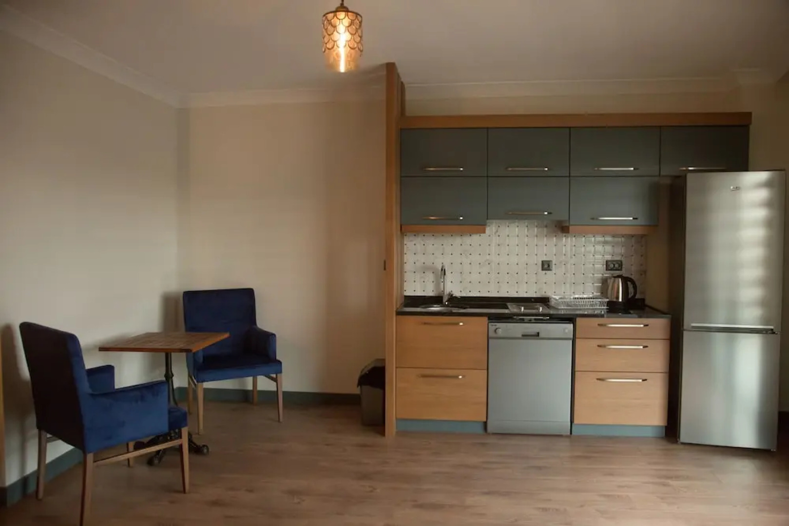 Ceneviz Suit Hotel