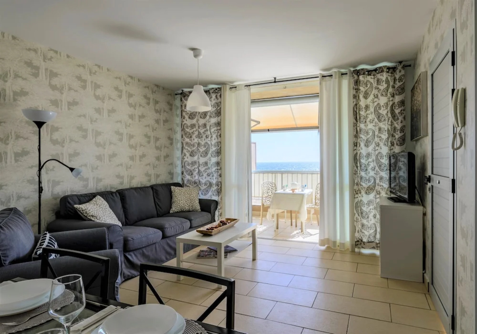 Apartment Poris with Sea View and Pool