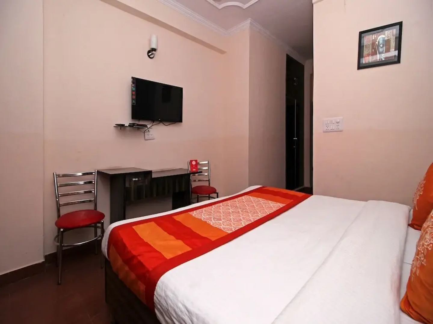 Hotel City Rooms Greater Noida by OYO Rooms