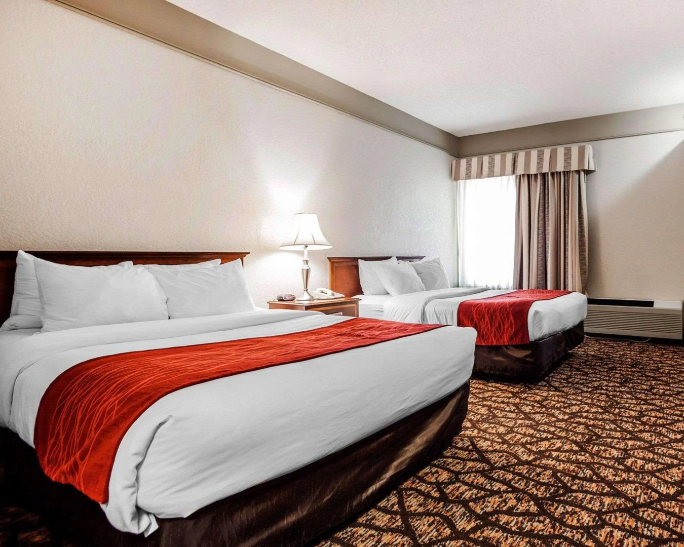 Suburban Studios Kansas City Airport North