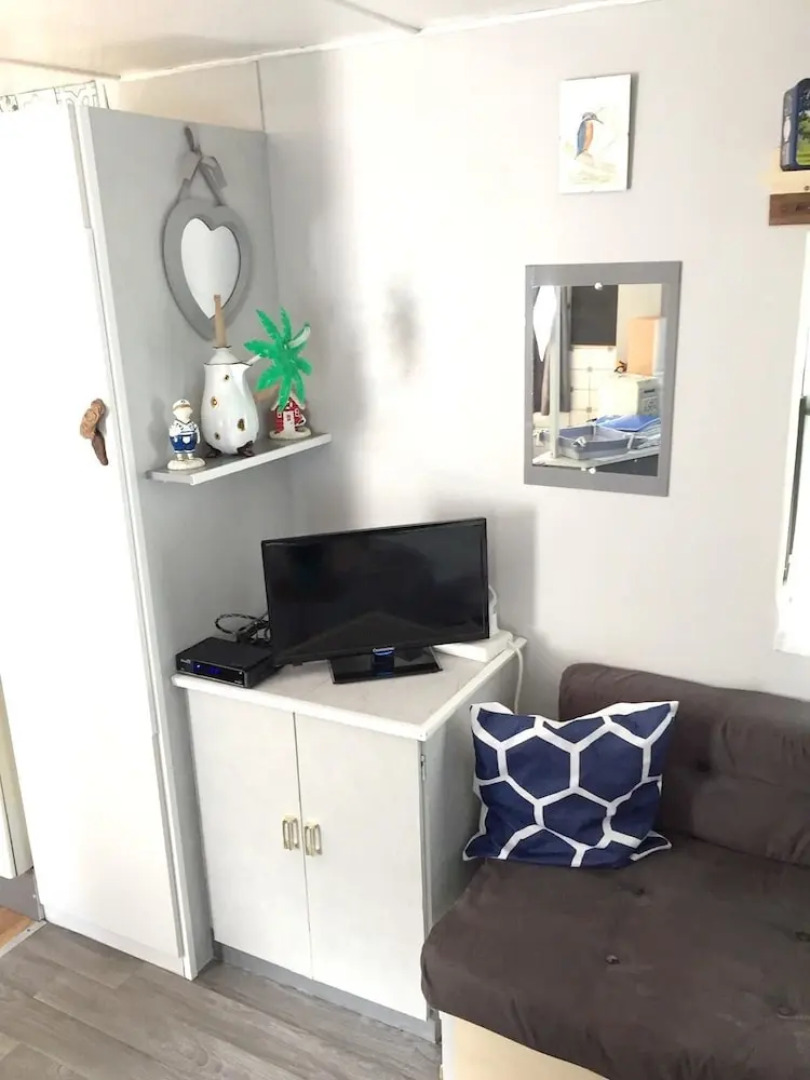 Bungalow With 2 Bedrooms in Blangy-le-château, With Furnished Garden a