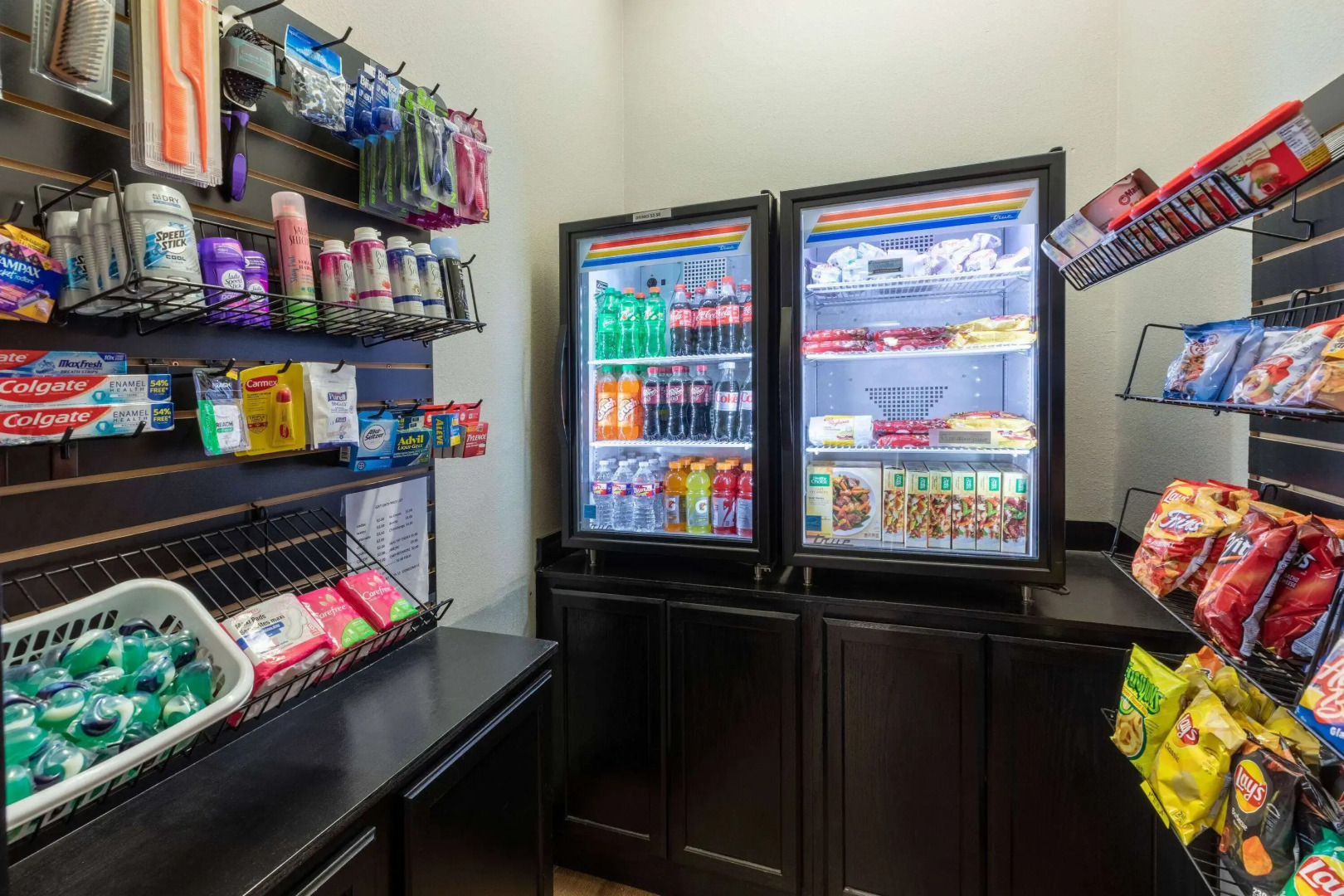 La Quinta Inn & Suites by Wyndham Fort Worth - Lake Worth