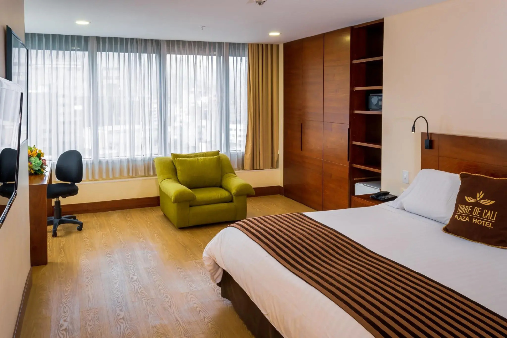 Torre De Cali Plaza Hotel