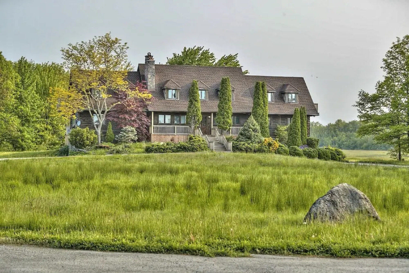 Grand Niagara Estate Lodge