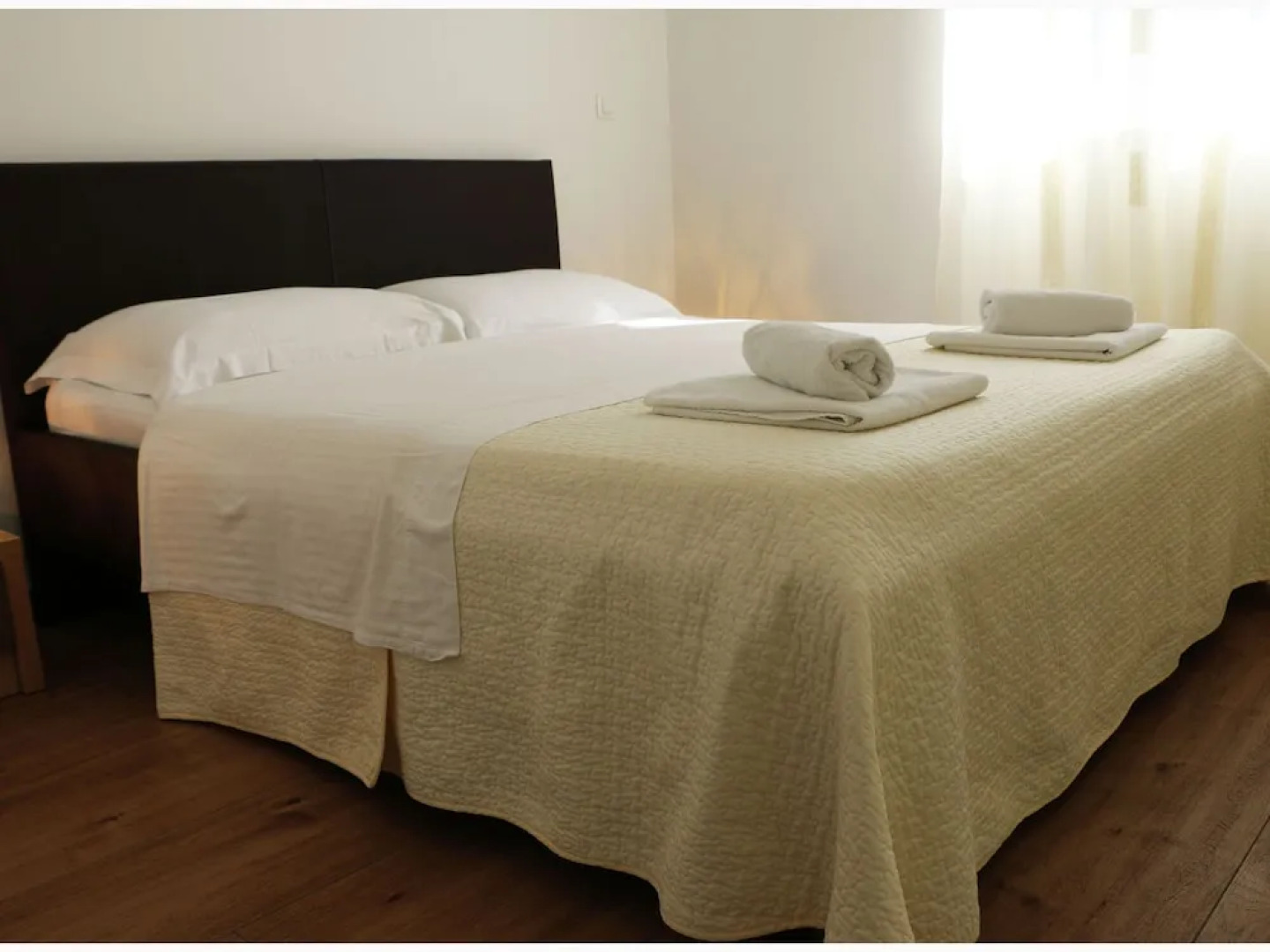 Chic Apartment in Primosten With Pool