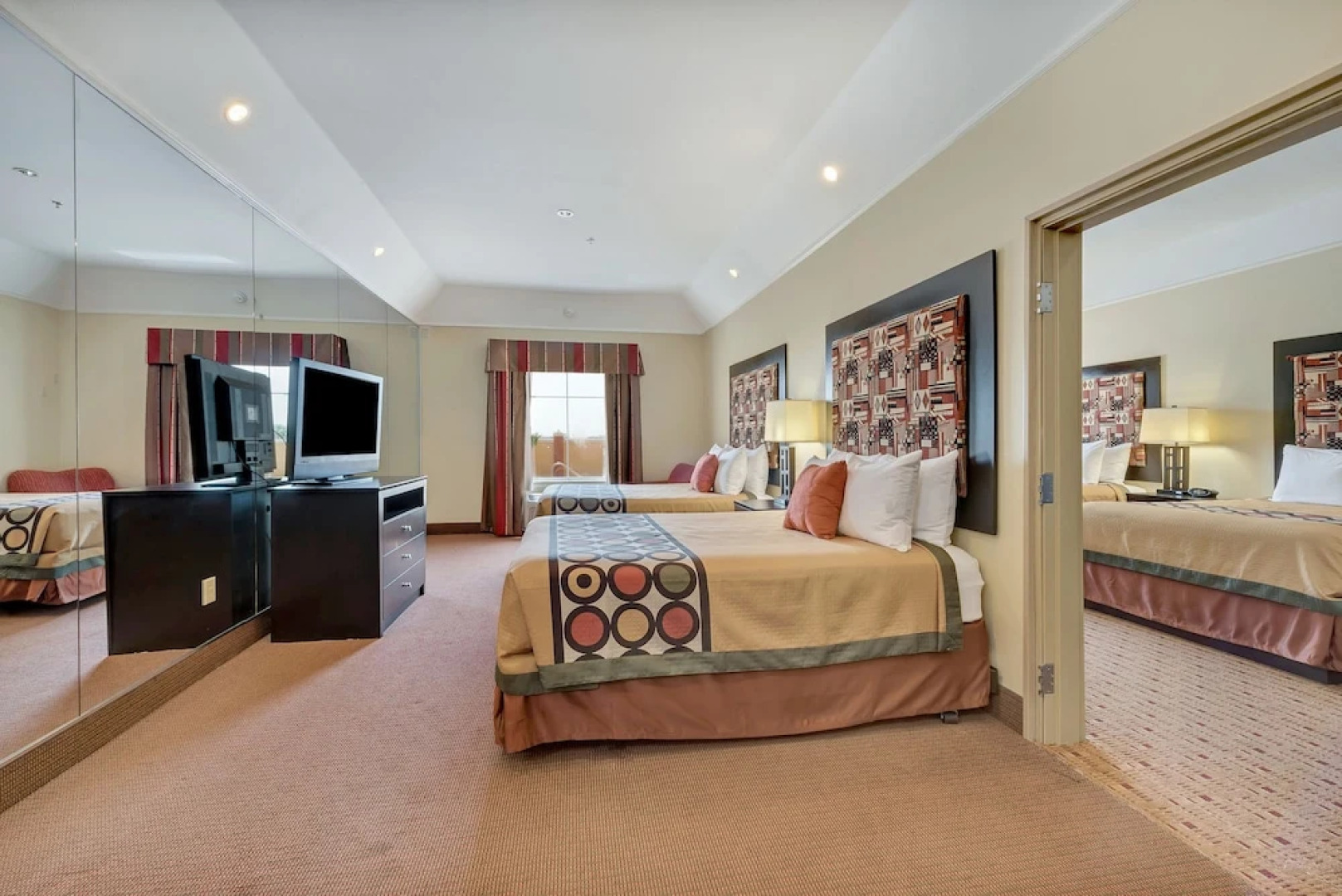 Best Western Plus Arena Inn & Suites