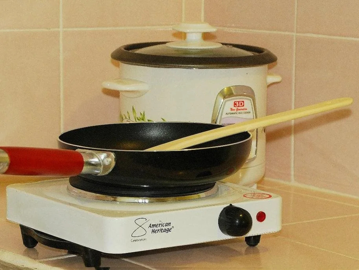 Hive Manila Guesthouses and Apartments