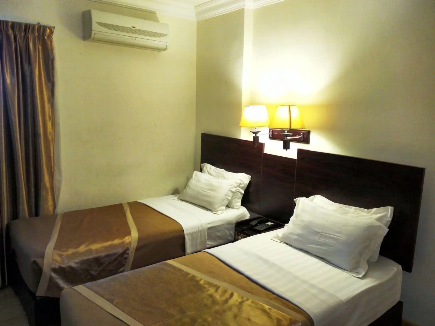 Capital O 89658 Bustani Hotel