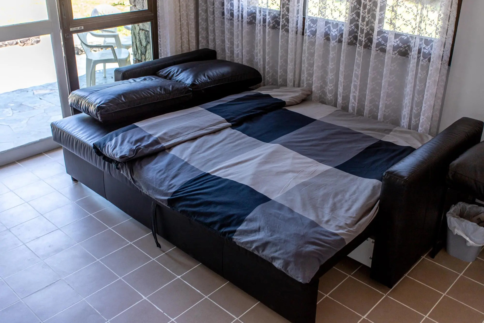 F4 Beach house Kitchen BBQ 3 bedrooms Large yard