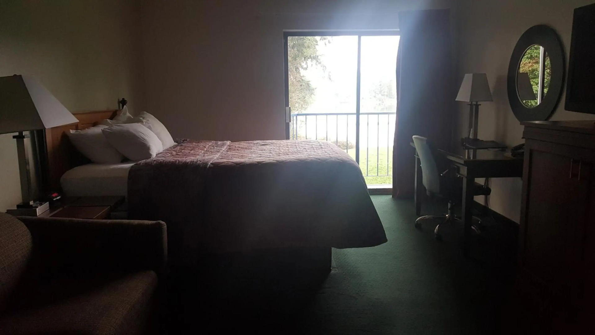 Oyster Bay Inn & Suites