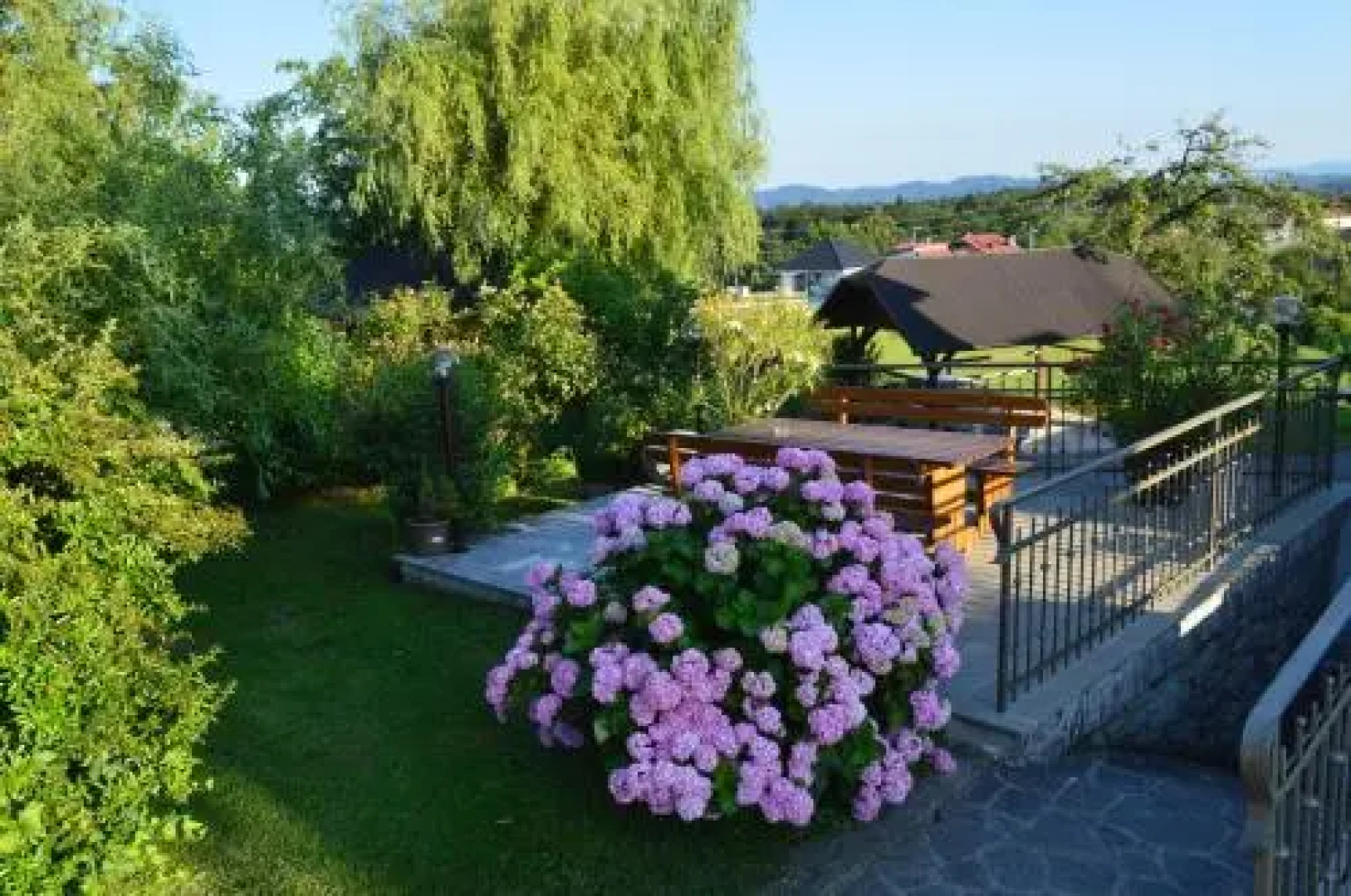 Gostilna s prenocisci Danica