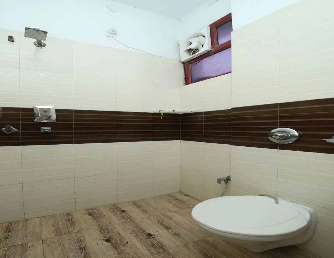 Oyo 40458 Hotel Deep Palace