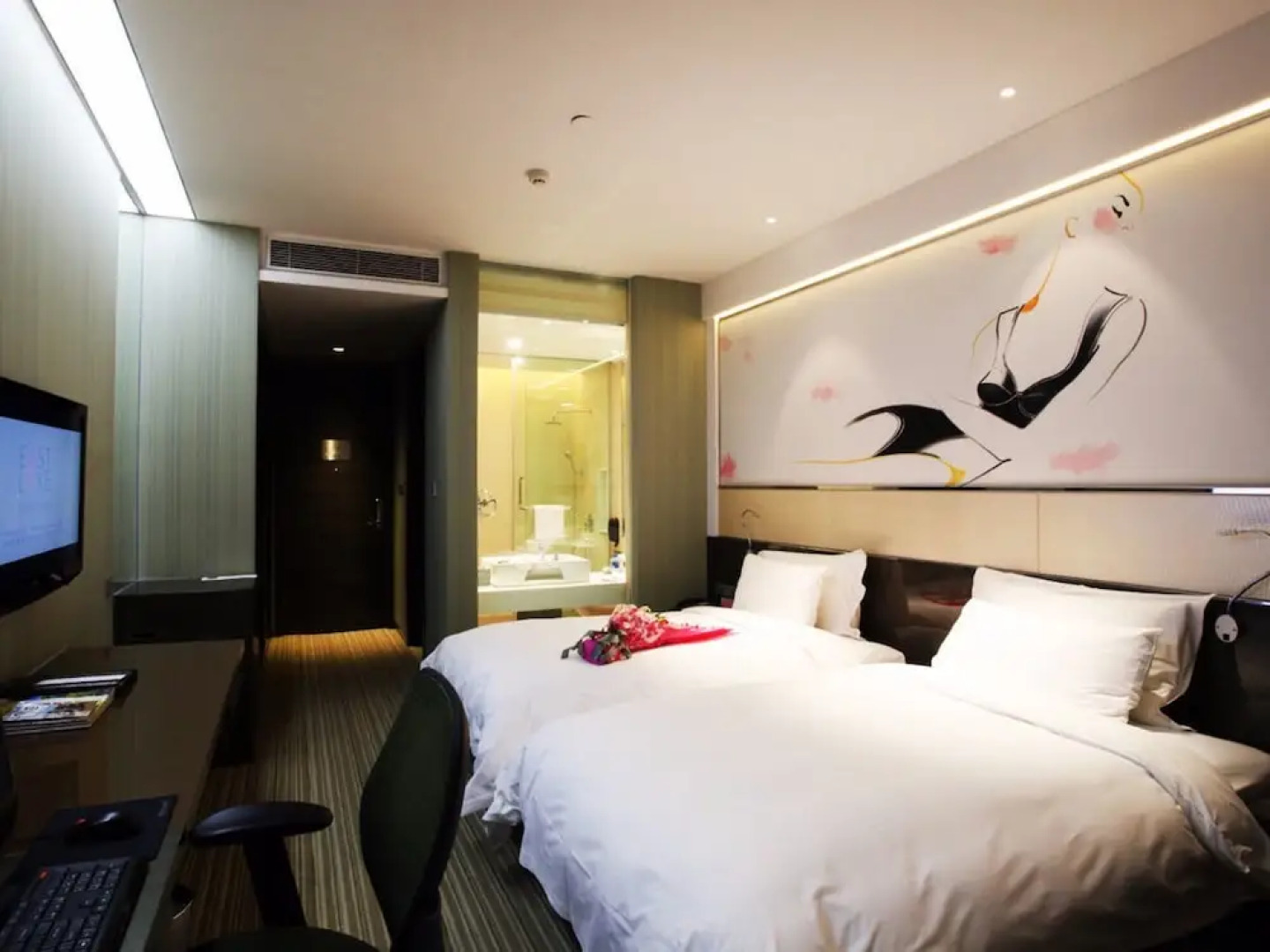 East Lake International Hotel